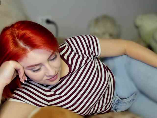 RedheadDevil webcam