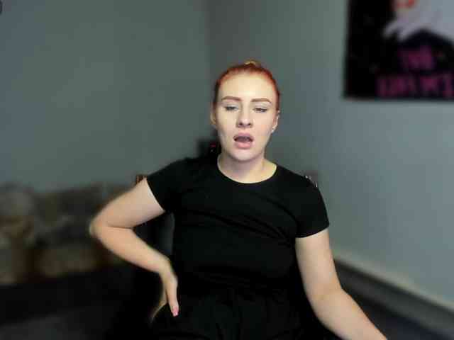 RedheadDevil webcam