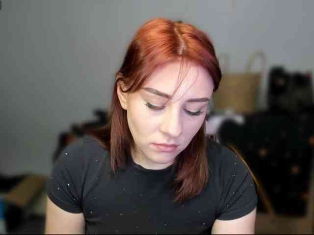 RedheadDevil webcam