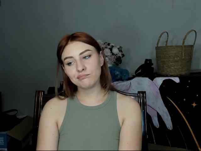 RedheadDevil webcam