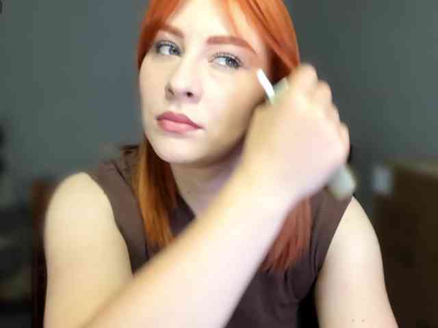 RedheadDevil webcam