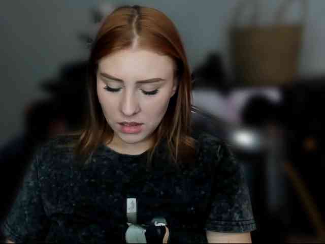 RedheadDevil webcam
