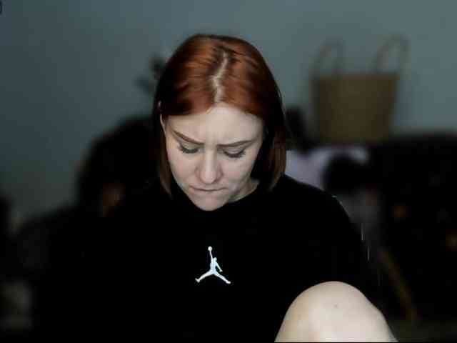 RedheadDevil webcam