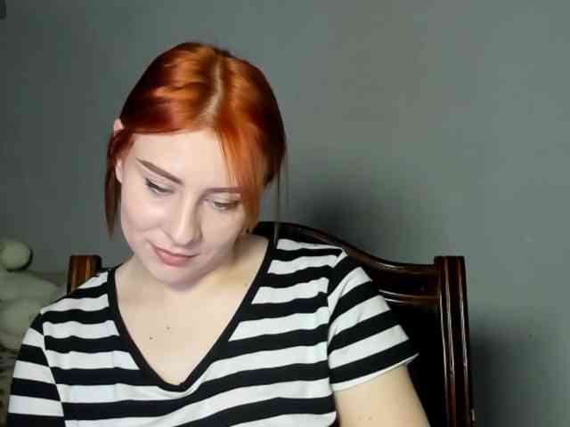 RedheadDevil webcam