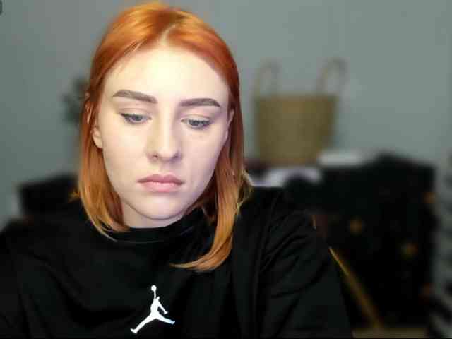 RedheadDevil webcam
