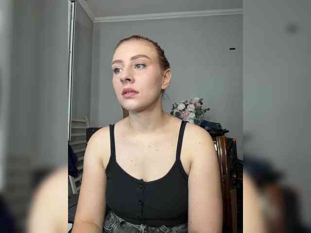 RedheadDevil webcam