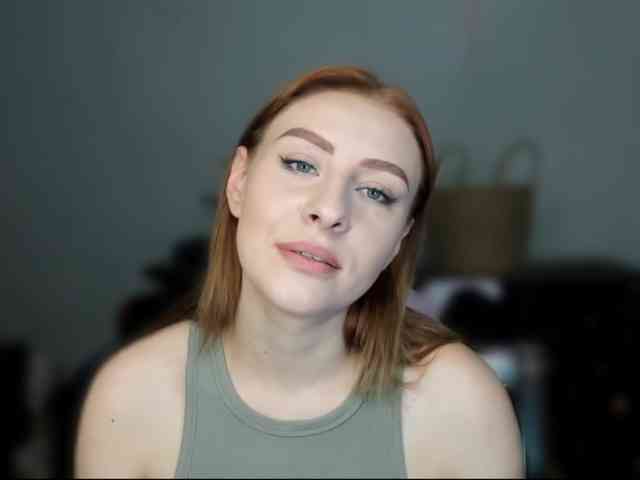 RedheadDevil webcam