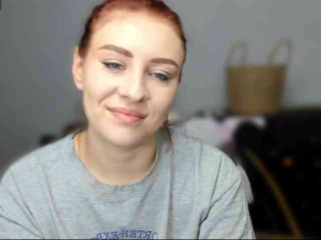 RedheadDevil webcam