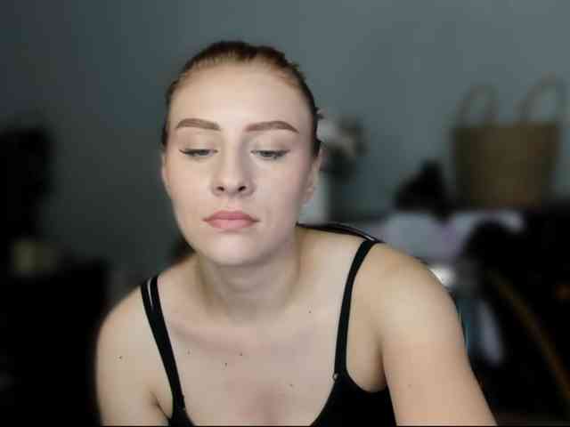RedheadDevil webcam