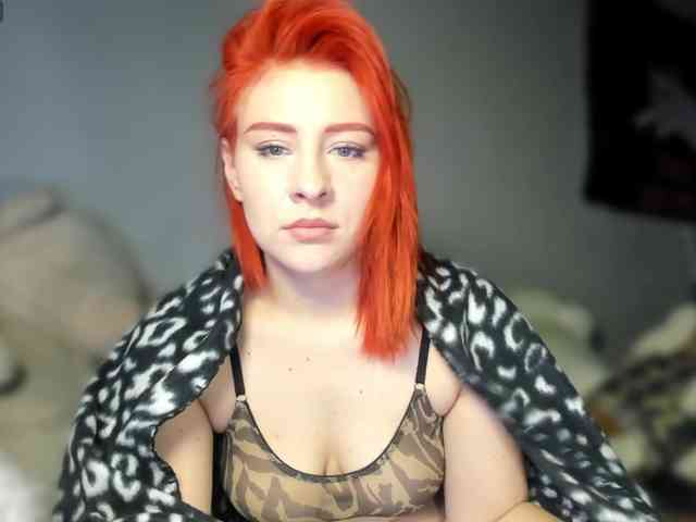RedheadDevil webcam