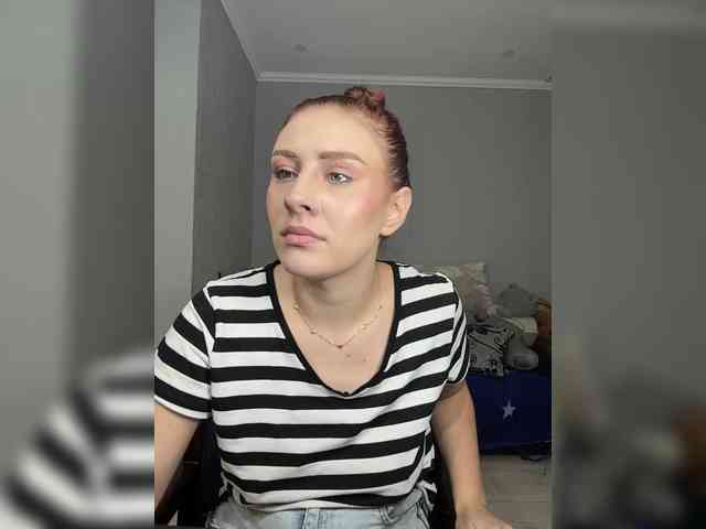 RedheadDevil webcam
