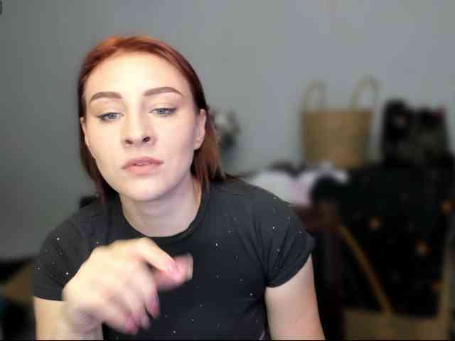 RedheadDevil webcam