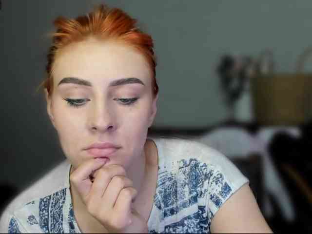 RedheadDevil webcam