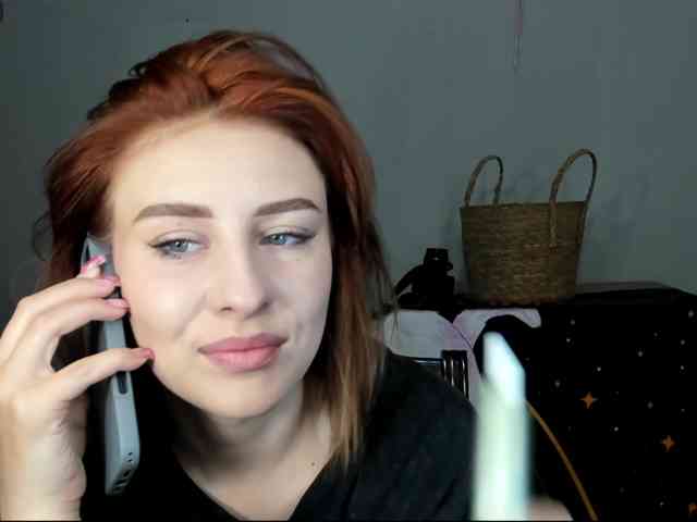 RedheadDevil webcam