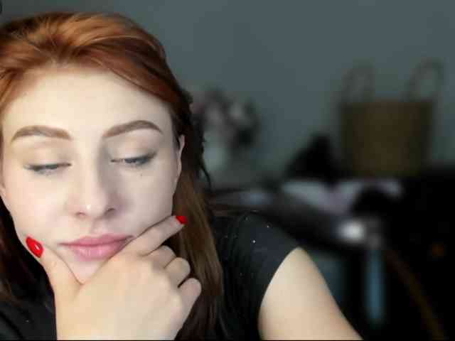 RedheadDevil webcam