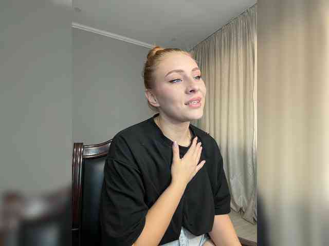 RedheadDevil webcam