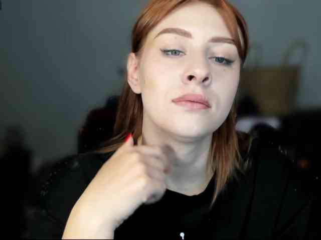 RedheadDevil webcam