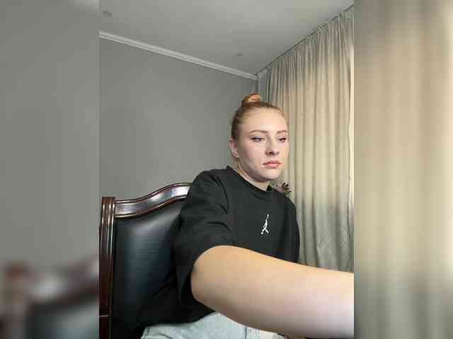 RedheadDevil webcam