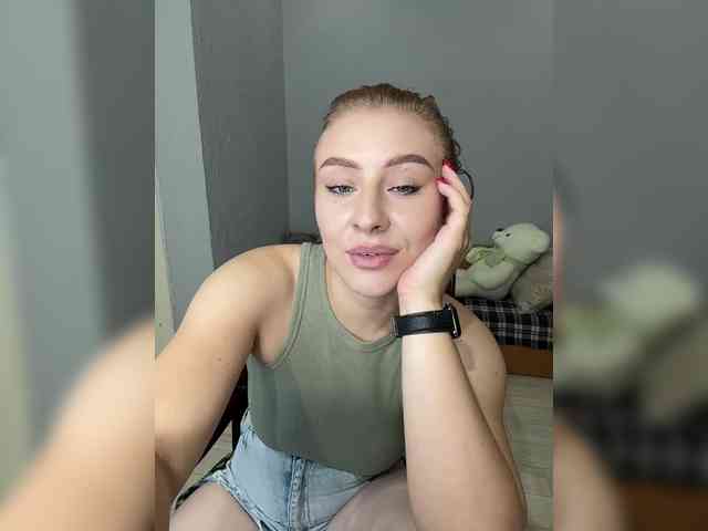 RedheadDevil webcam