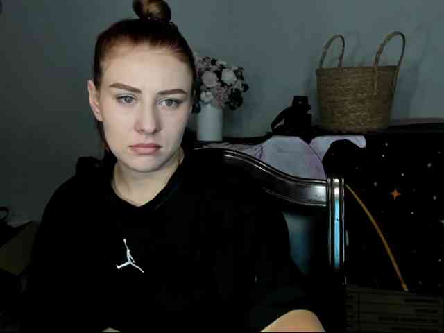 RedheadDevil webcam