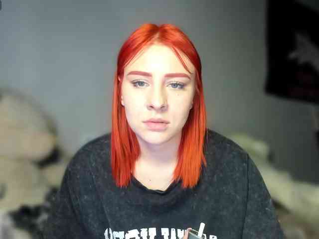 RedheadDevil webcam