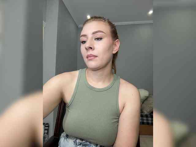 RedheadDevil webcam