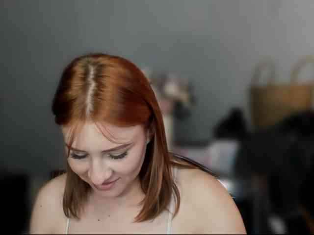 RedheadDevil webcam