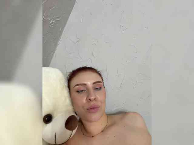 RedheadDevil webcam
