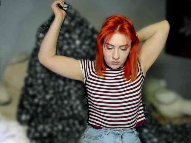 RedheadDevil webcam