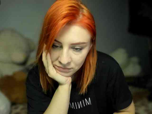 RedheadDevil webcam