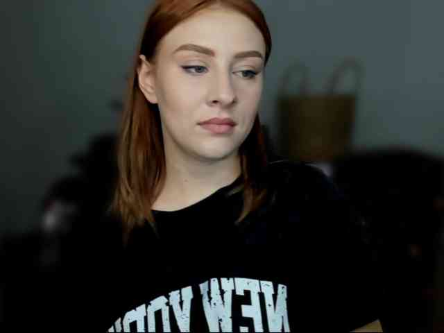 RedheadDevil webcam