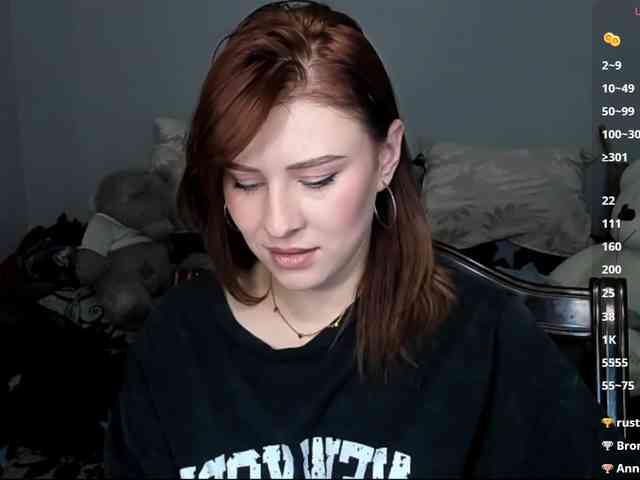 RedheadDevil webcam
