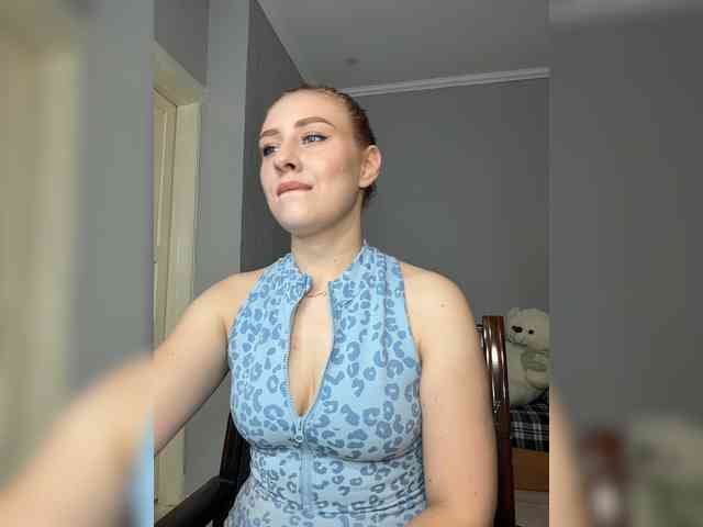 RedheadDevil webcam