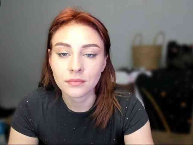 RedheadDevil webcam