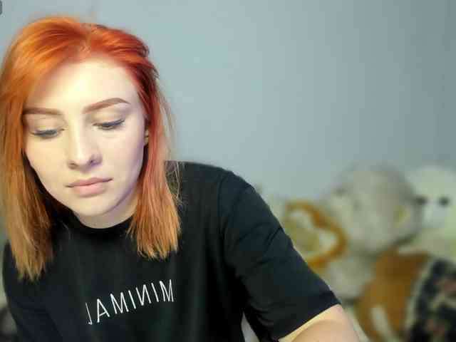 RedheadDevil webcam