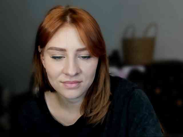 RedheadDevil webcam