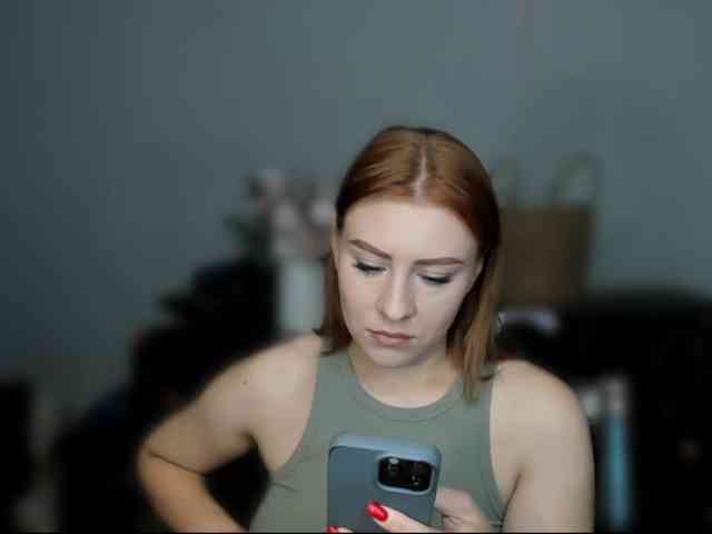 RedheadDevil webcam