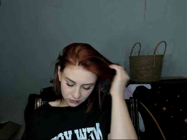 RedheadDevil webcam