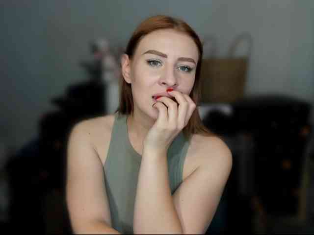 RedheadDevil webcam