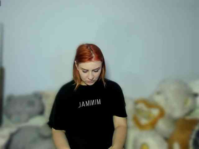 RedheadDevil webcam