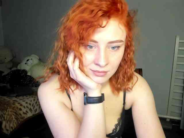 RedheadDevil webcam
