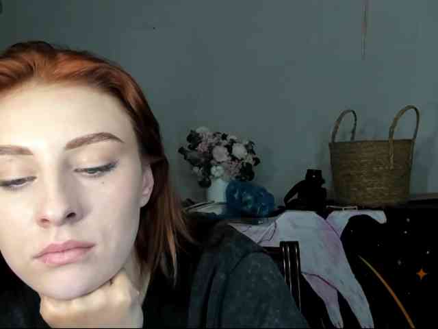 RedheadDevil webcam