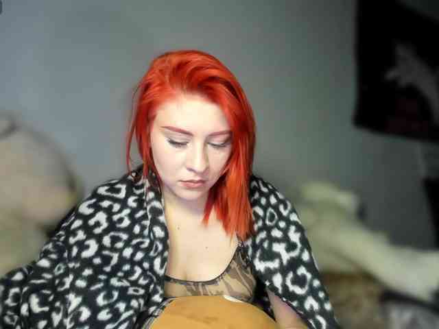 RedheadDevil webcam