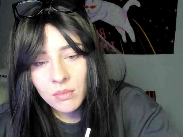 RedheadDevil webcam