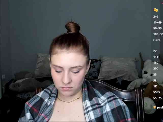 RedheadDevil webcam