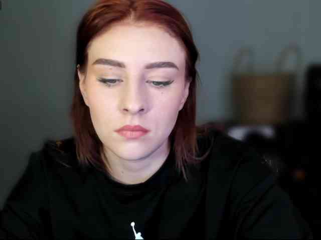 RedheadDevil webcam