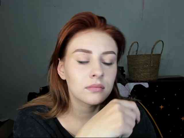 RedheadDevil webcam