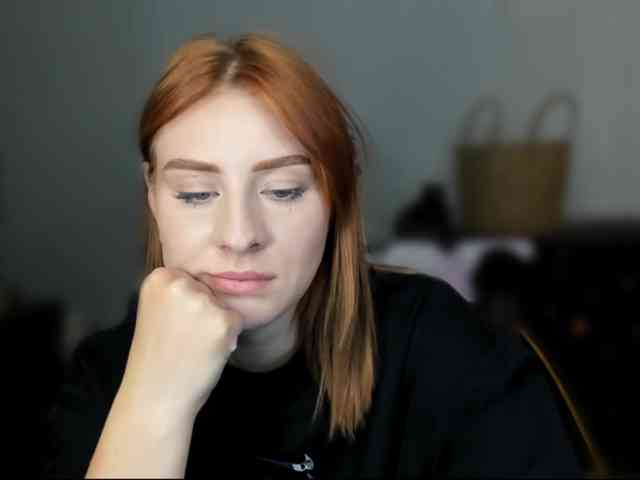 RedheadDevil webcam