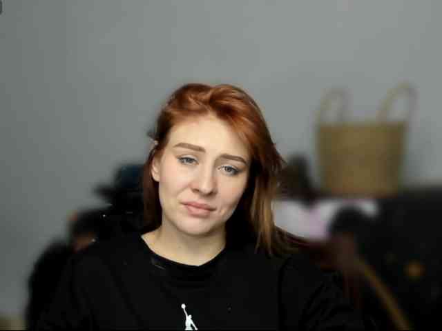 RedheadDevil webcam