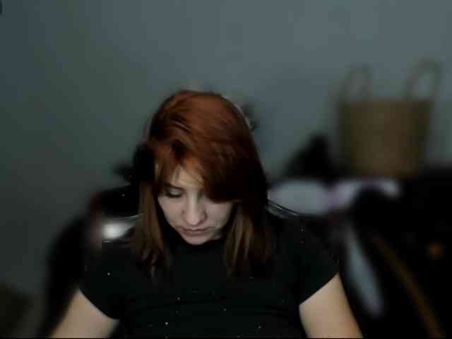 RedheadDevil webcam